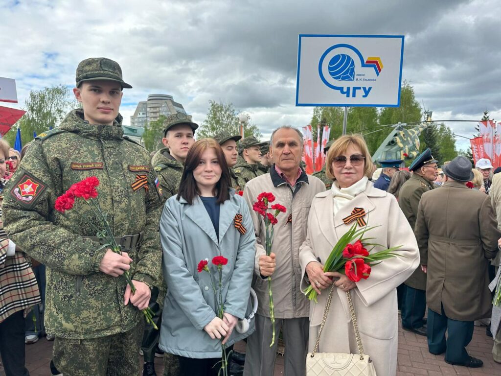 Представители медицинского факультета приняли участие в возложении цветов, приуроченном Дню победы